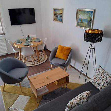 Rozsa Apartman ケストヘイ エクステリア 写真