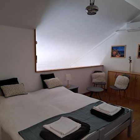 Rozsa Apartman ケストヘイ エクステリア 写真