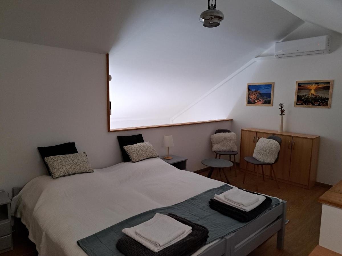 Rozsa Apartman ケストヘイ エクステリア 写真