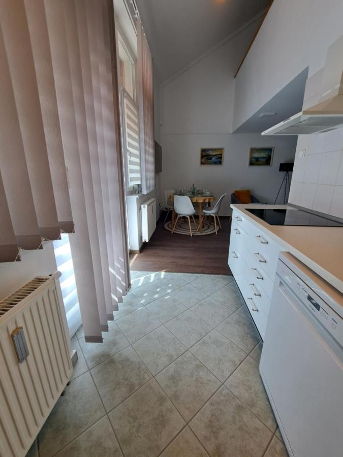 Rozsa Apartman ケストヘイ エクステリア 写真