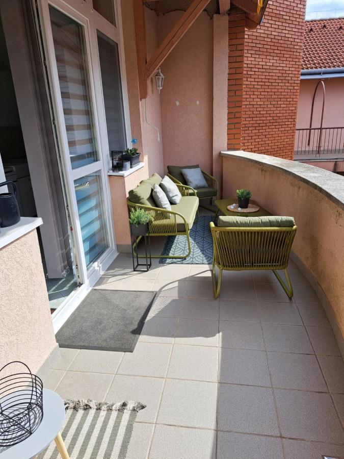 Rozsa Apartman ケストヘイ エクステリア 写真